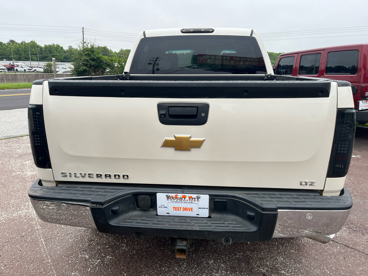 Used 2013 Chevrolet Silverado 1500 LTZ w/ LTZ White Diamond Edition image 6