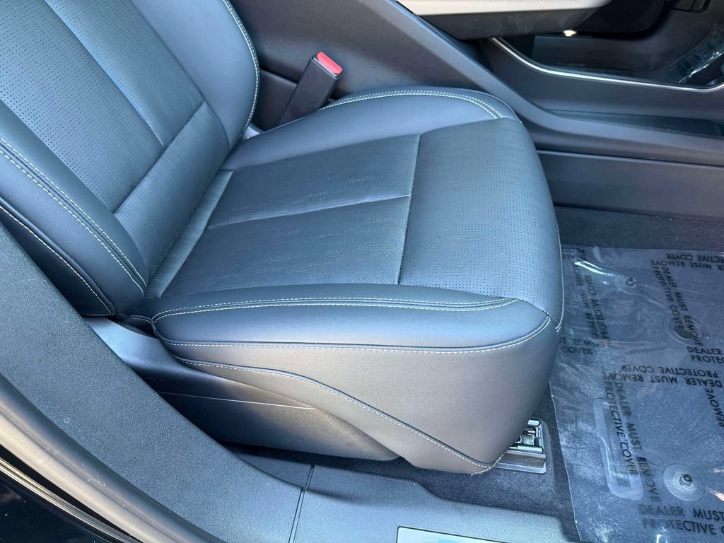 Used 2024 Cadillac Lyriq Luxury AWD/4WD image 15