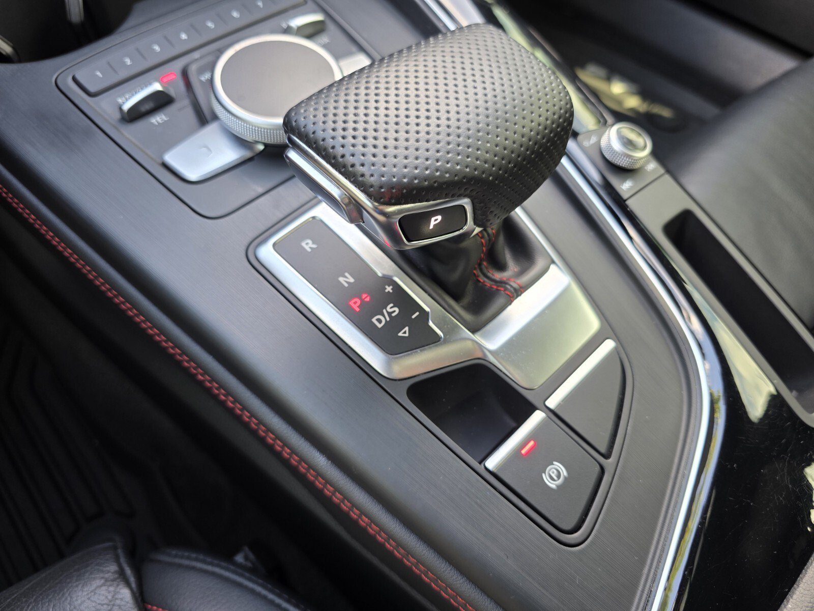 Used 2019 Audi A4 2.0T Premium Plus w/ Premium Plus Package AWD/4WD image 24