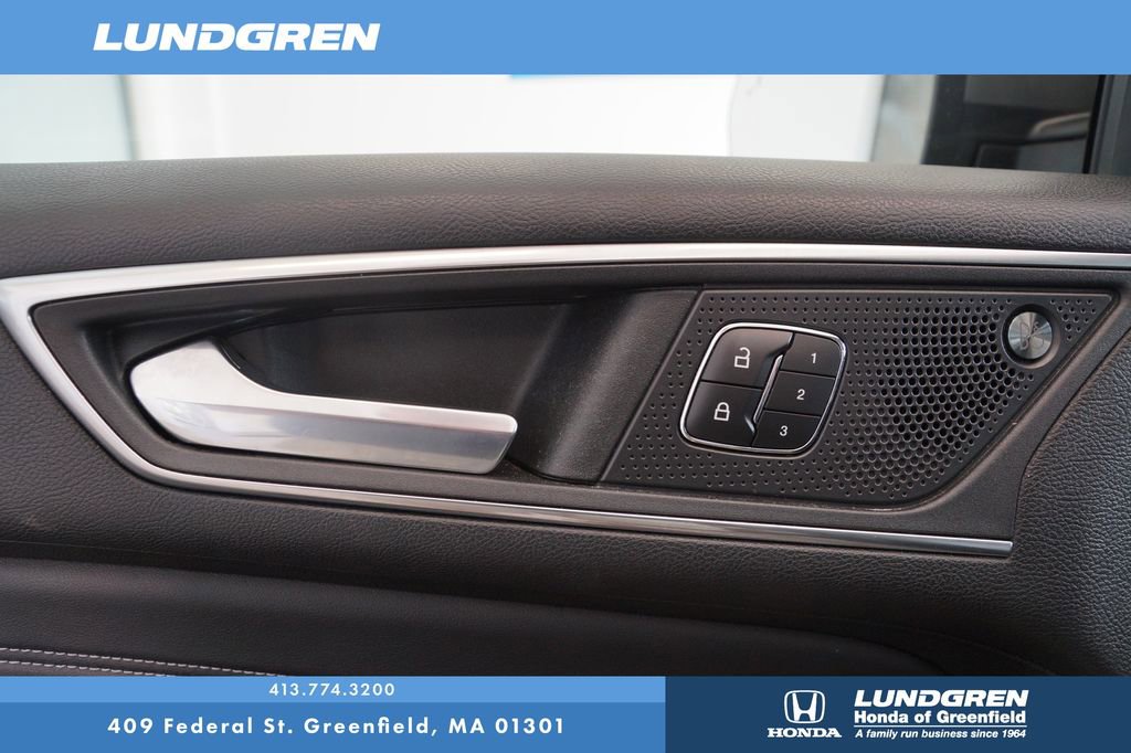 Used 2022 Ford Edge Titanium image 15
