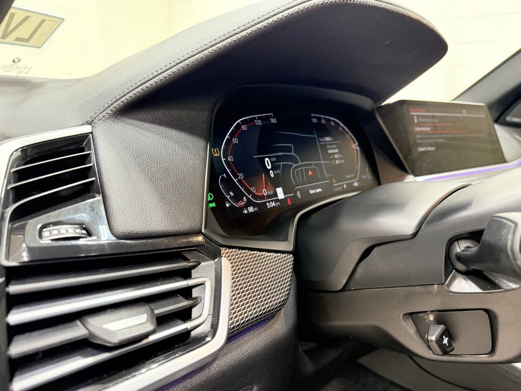 Used 2023 BMW X5 xDrive40i w/ M Sport Package image 18