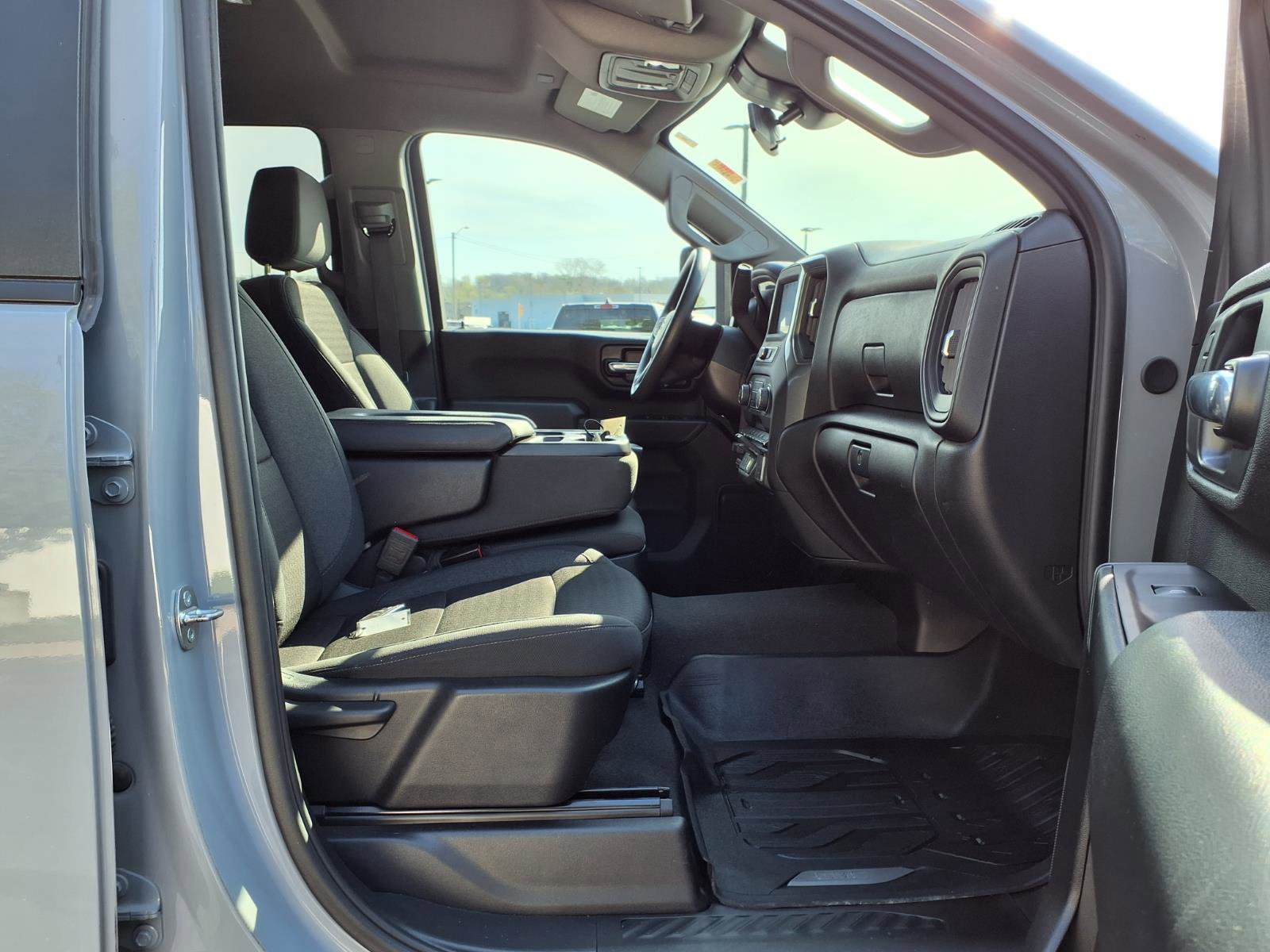 Used 2024 Chevrolet Silverado 2500 Custom w/ Custom Convenience Package image 25