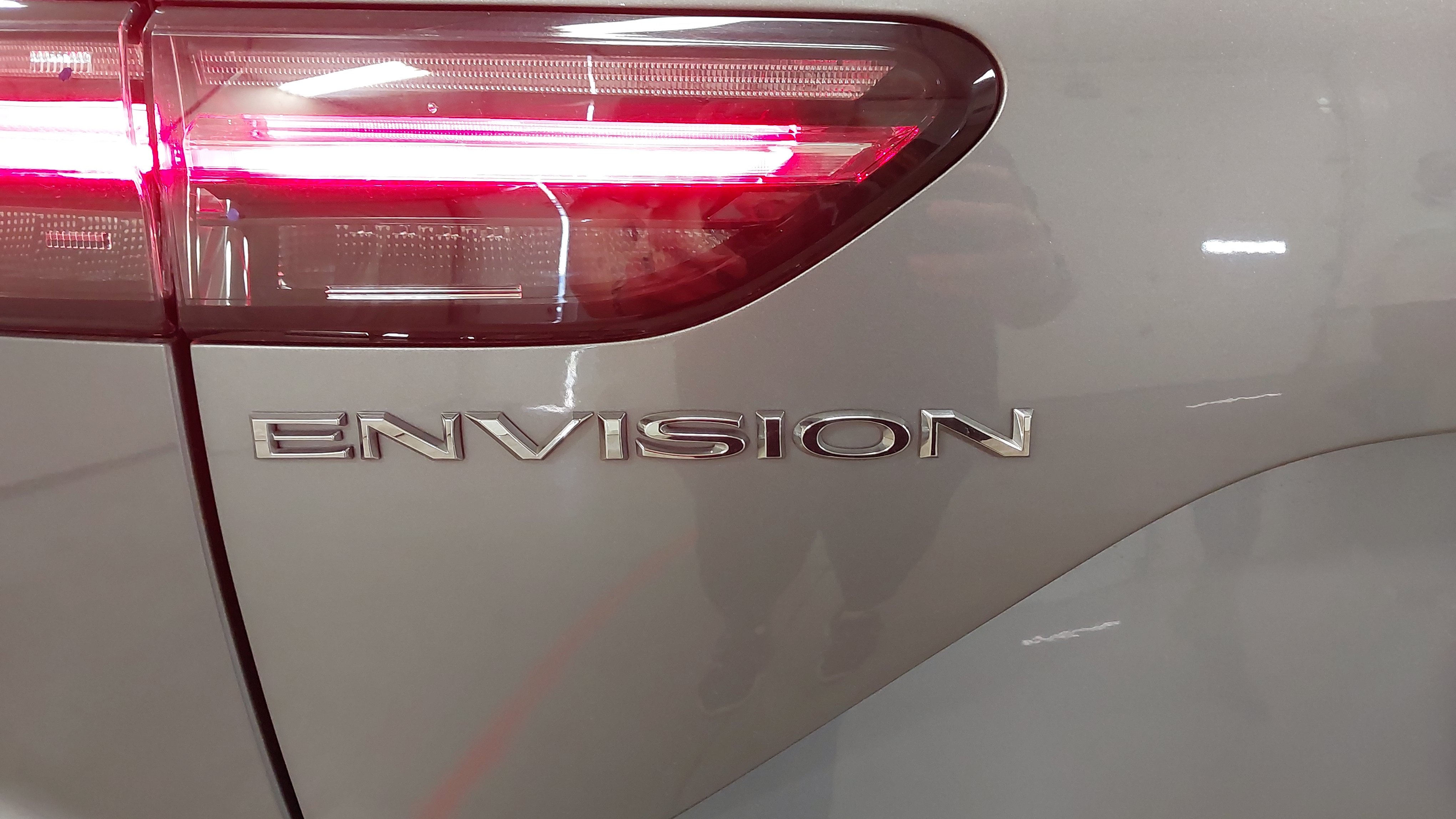 Certified 2023 Buick Envision Avenir FWD image 17