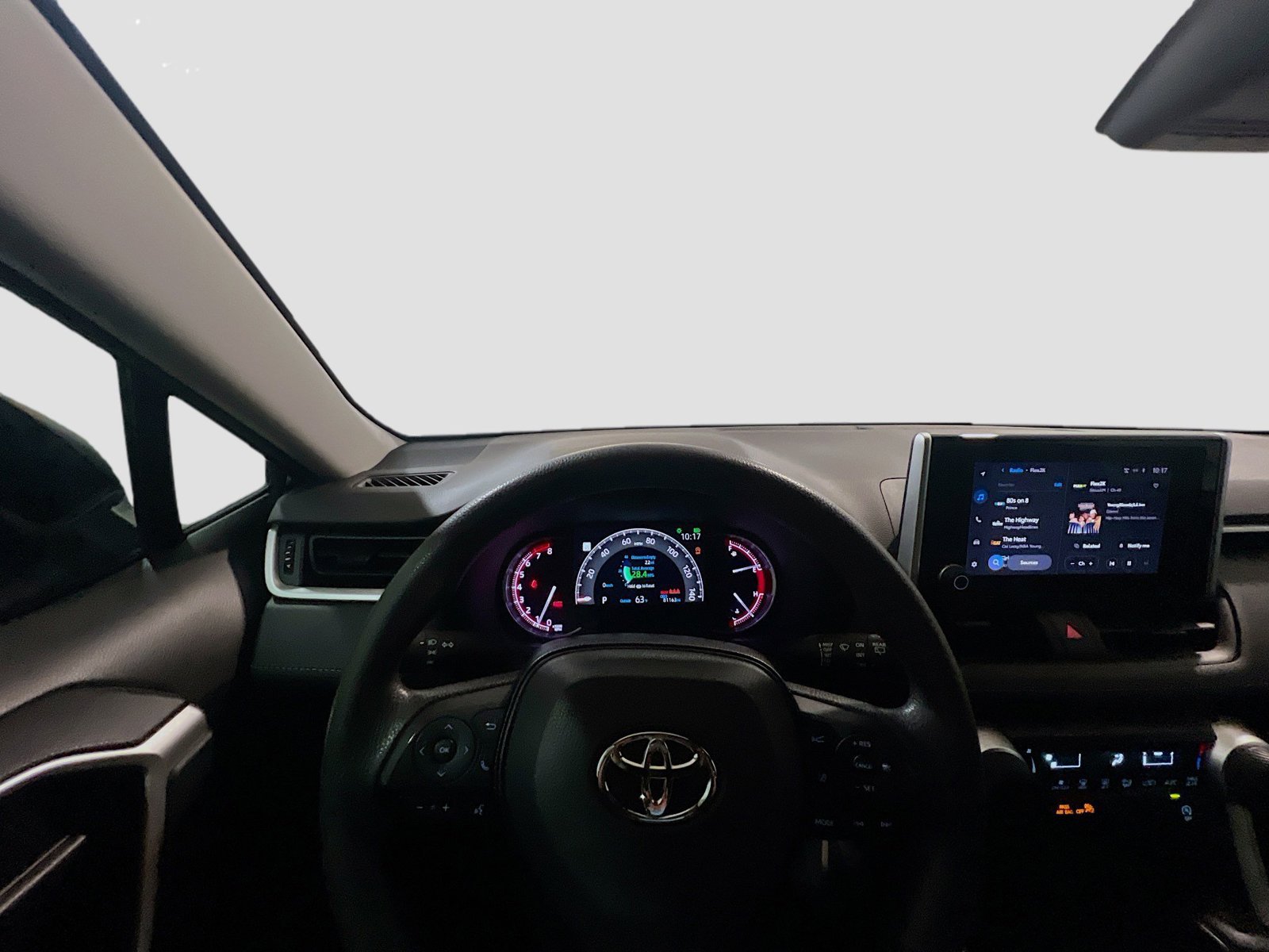 Used 2023 Toyota RAV4 LE AWD/4WD image 7