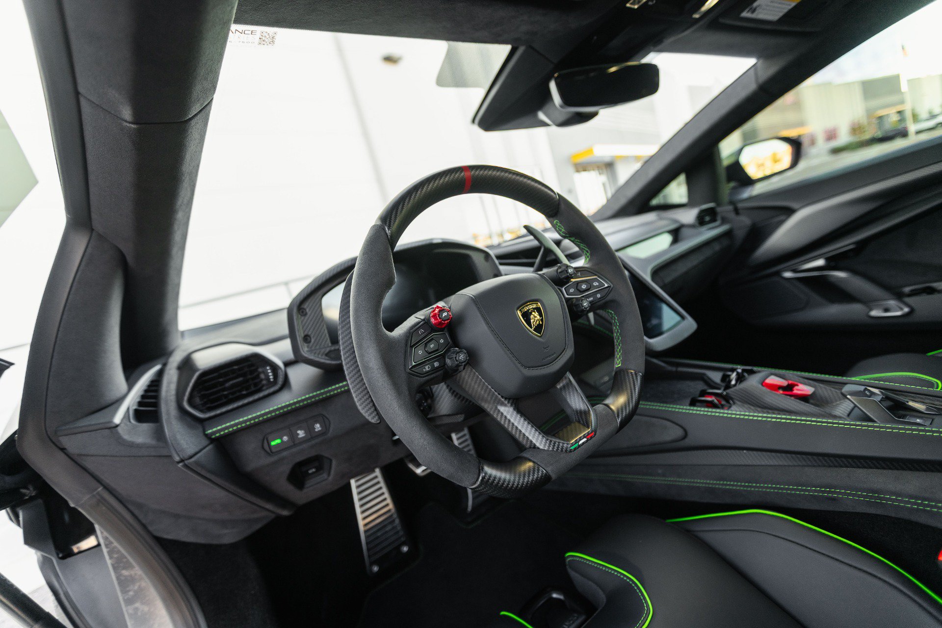 Used 2025 Lamborghini Revuelto AWD/4WD image 51