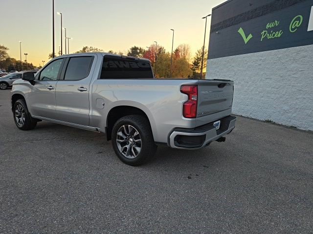Used 2021 Chevrolet Silverado 1500 RST AWD/4WD image 3