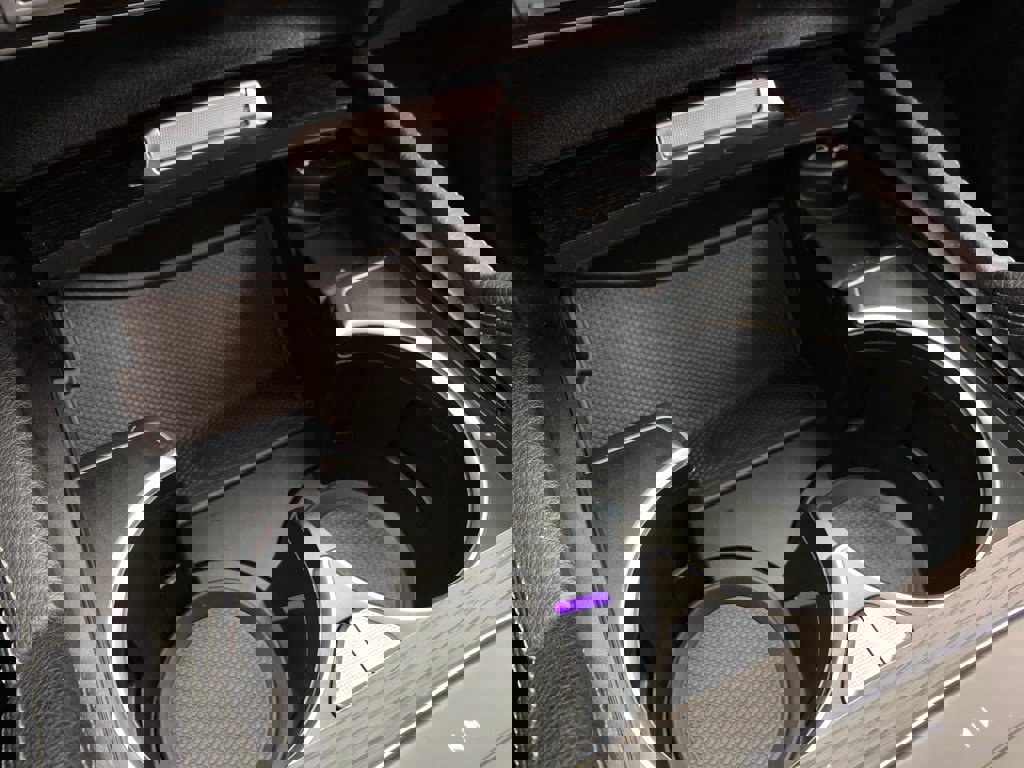 Used 2022 Mercedes-Benz GLE 350 4MATIC w/ Premium Package image 32