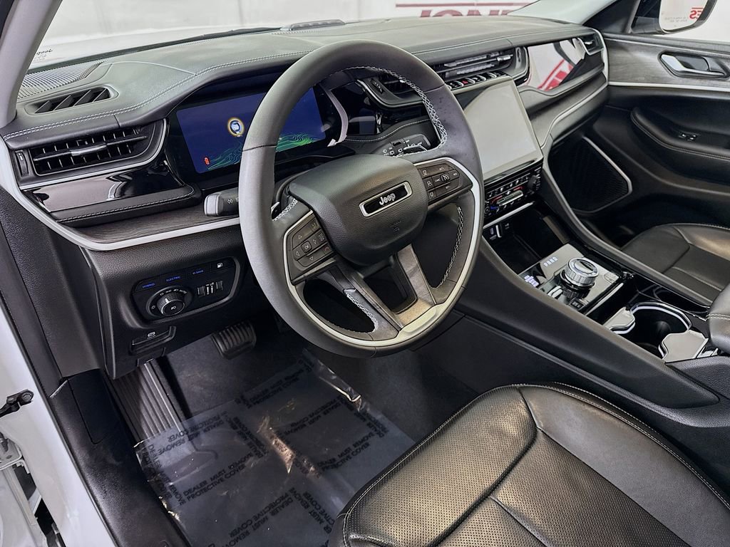 Used 2022 Jeep Grand Cherokee Limited 4xe w/ Luxury Tech Group II image 19