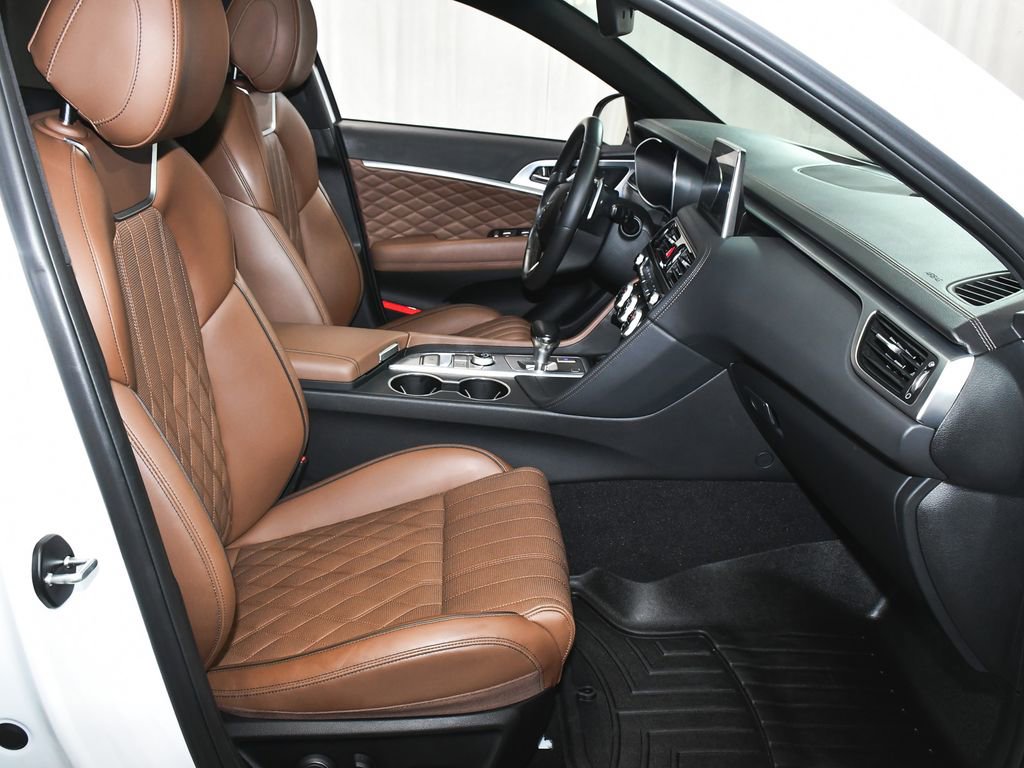 Used 2020 Genesis G70 3.3T w/ Prestige Package image 59
