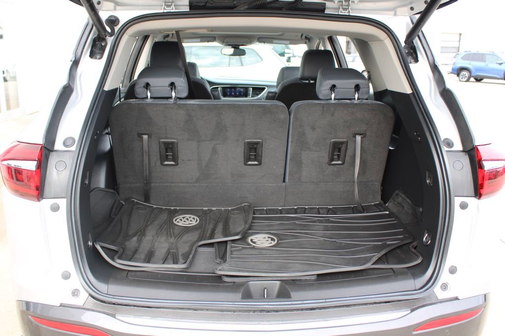 Used 2020 Buick Enclave Essence image 30