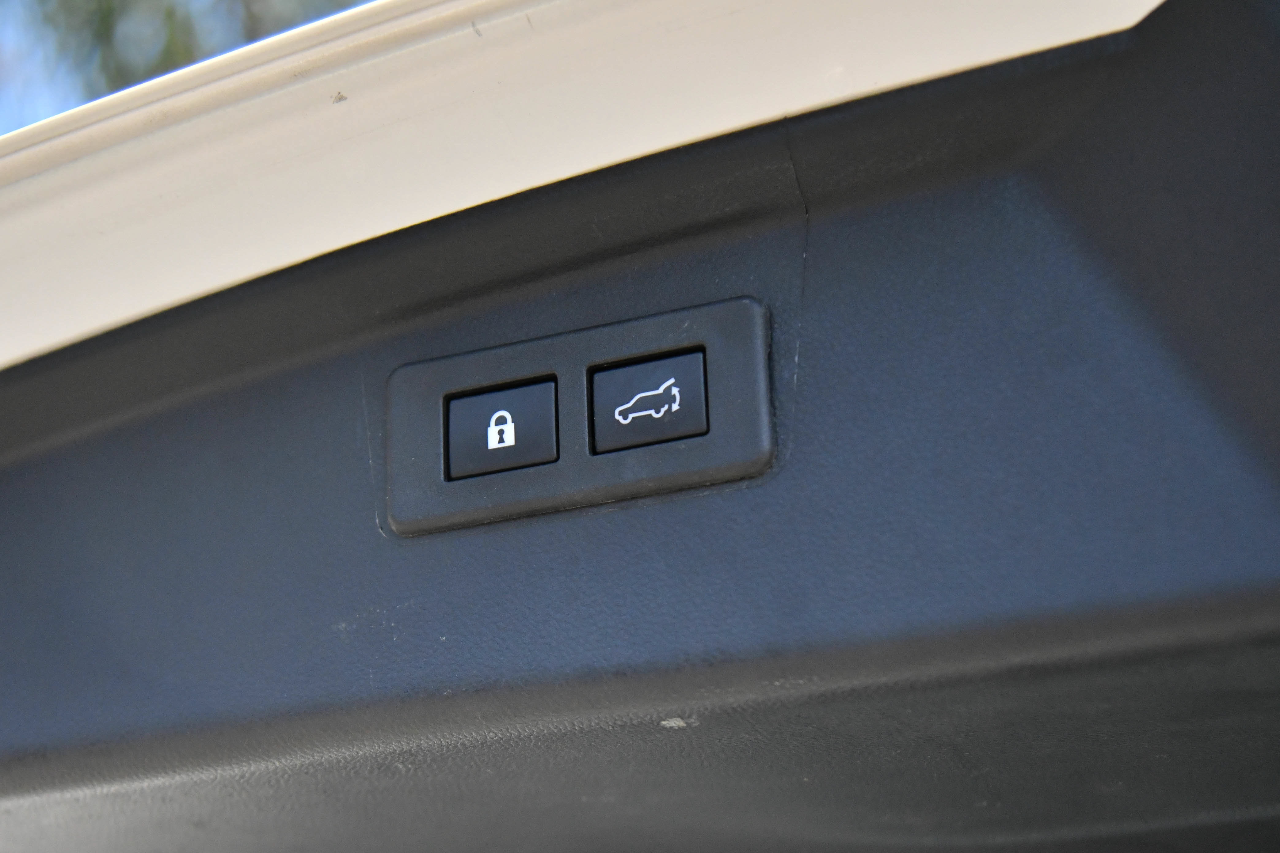 Used 2023 Subaru Outback Premium AWD/4WD image 39