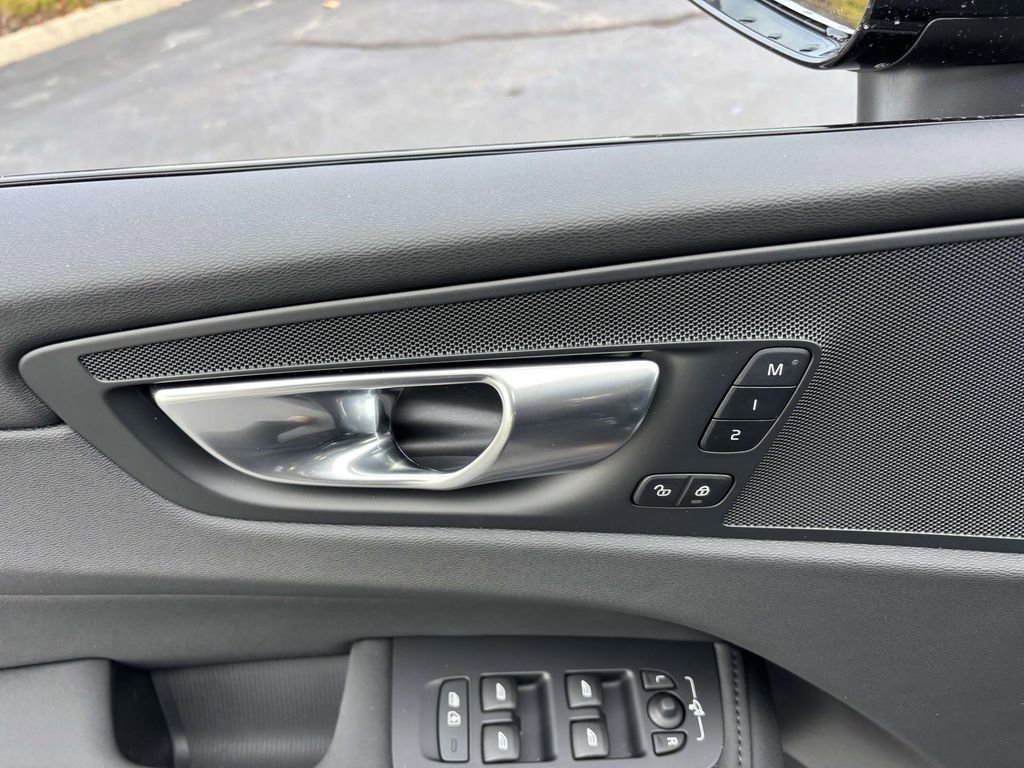 New 2026 Volvo XC60 B5 Plus w/ Protection Package Premier image 12