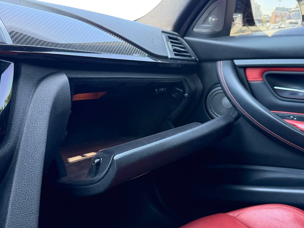 Used 2018 BMW M3 RWD image 46