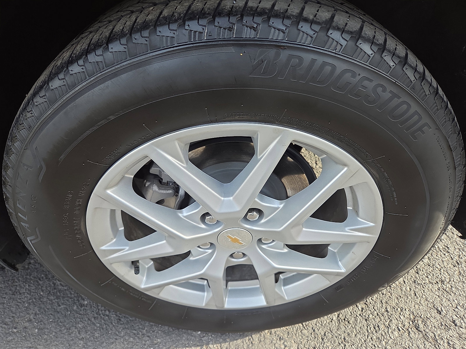 Used 2024 Chevrolet Equinox LT image 11