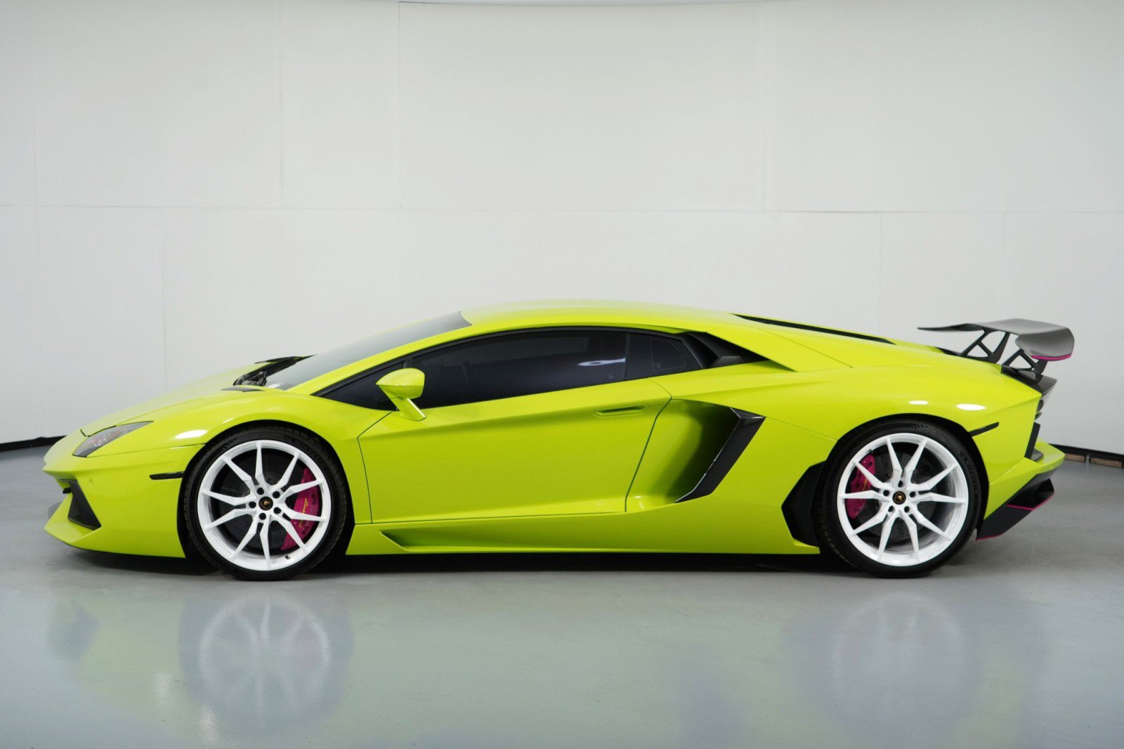 Used 2015 Lamborghini Aventador LP 700-4 image 60