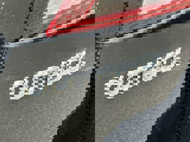 Used 2016 Subaru Outback 2.5i Limited image 18