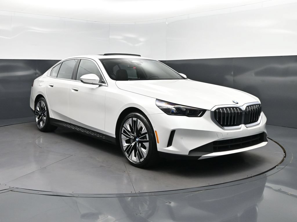 Certified 2026 BMW 530i RWD image 9