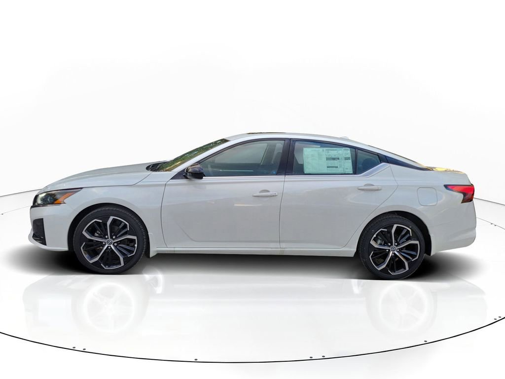 New 2025 Nissan Altima 2.5 SR w/ SR Premium Package image 4