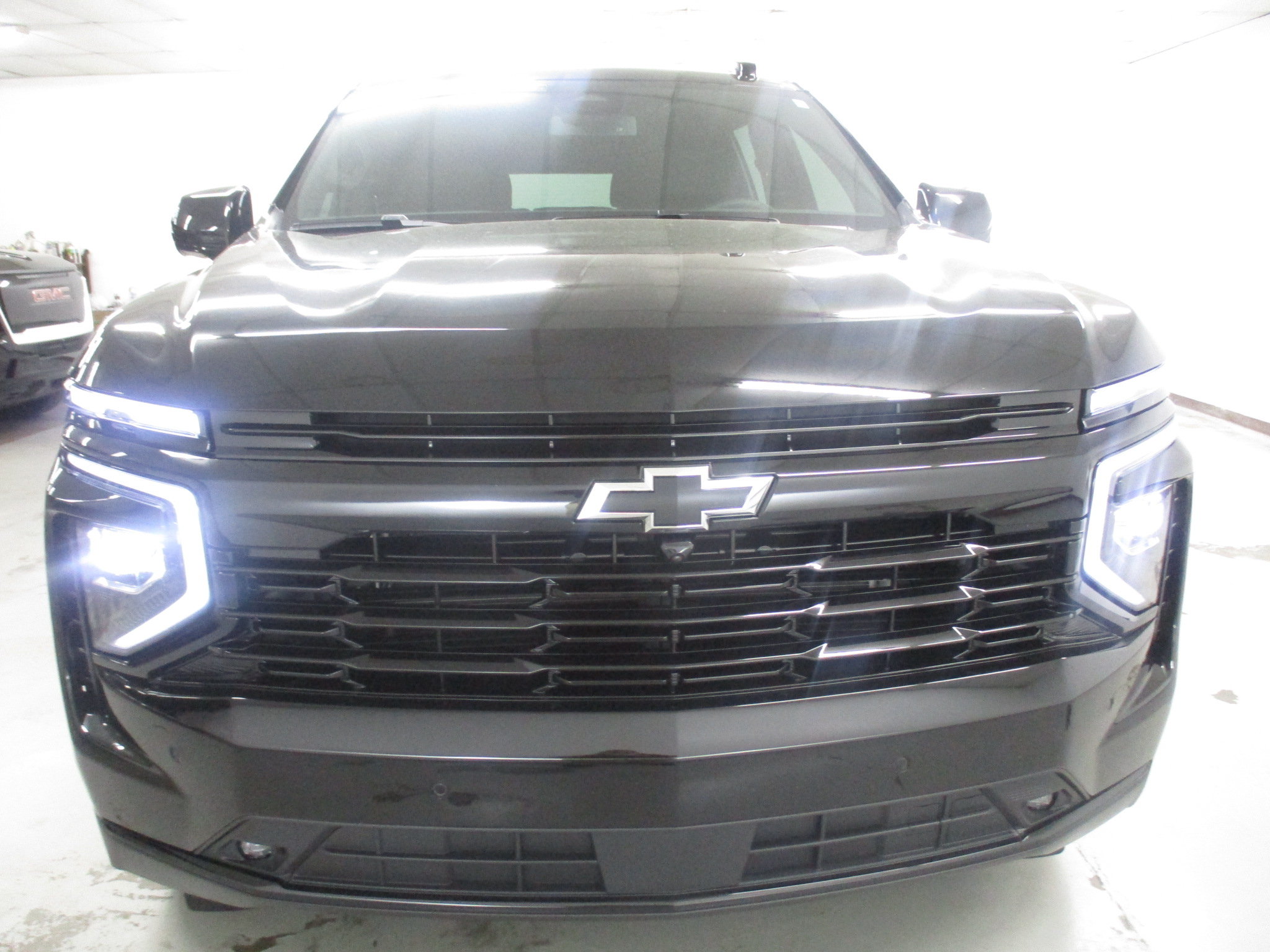 Used 2026 Chevrolet Suburban RST w/ Comfort Package AWD/4WD image 2