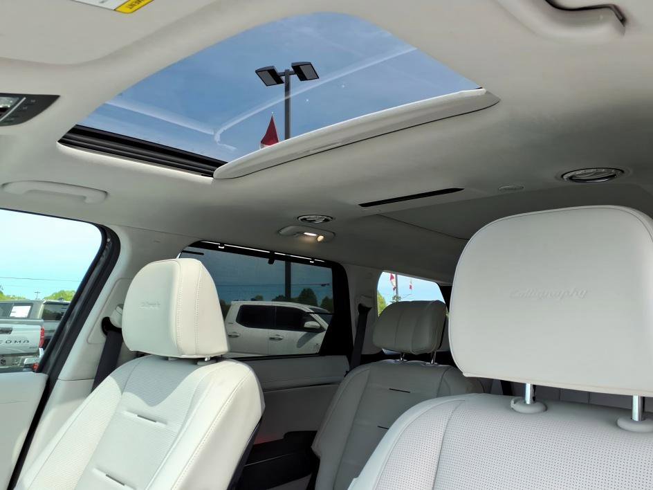 Used 2026 Hyundai Palisade Calligraphy image 16