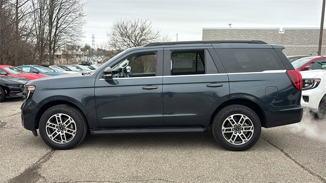 New 2025 Ford Expedition Active image 4