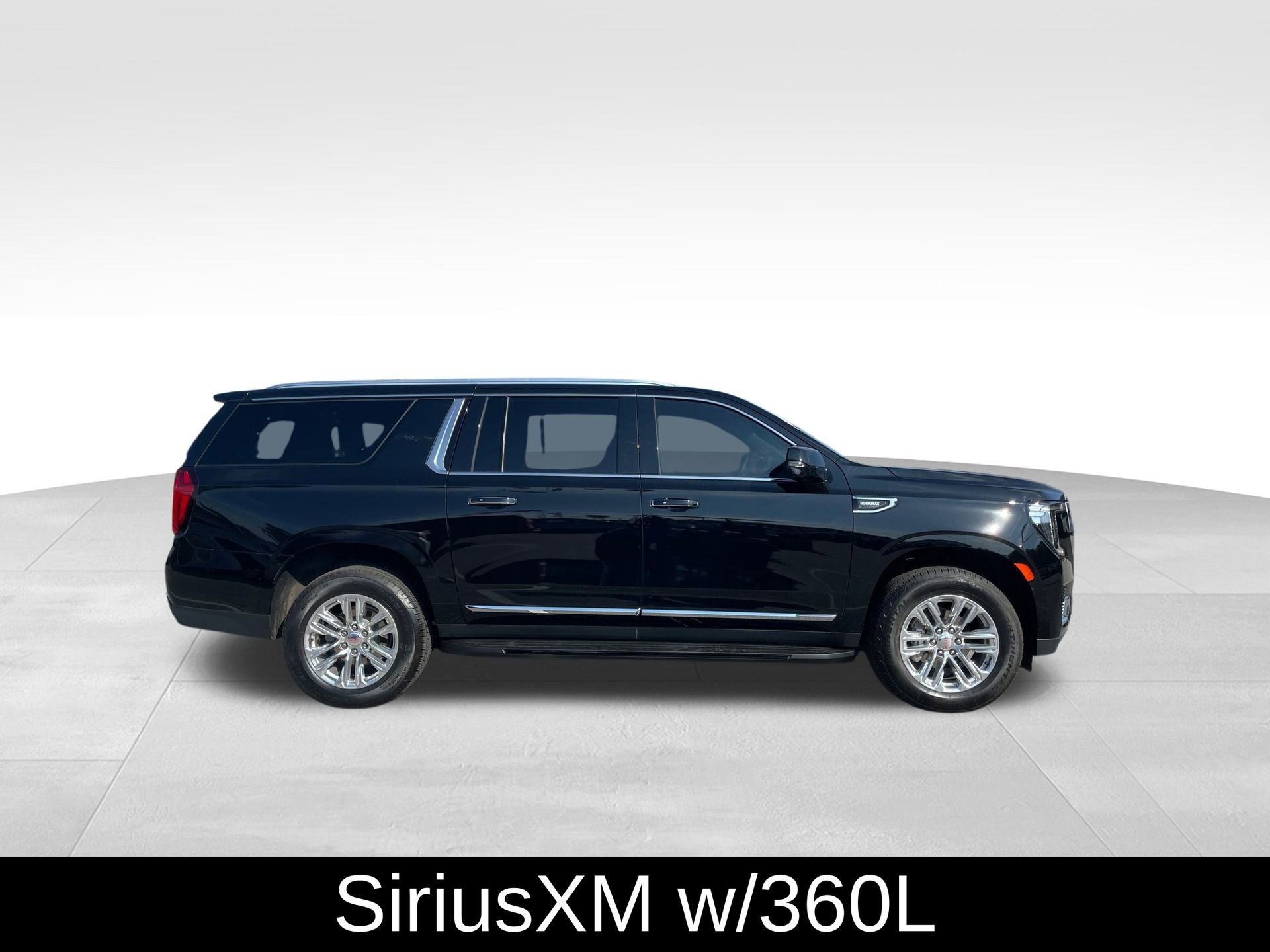 Used 2024 GMC Yukon XL SLT w/ SLT Luxury Package image 4
