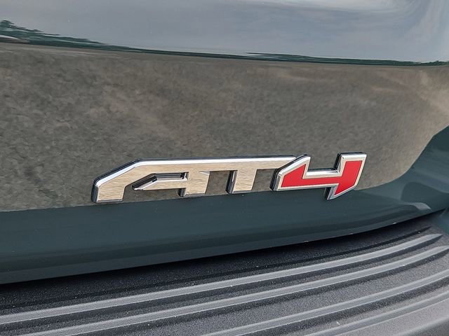 New 2026 GMC Yukon AT4 Ultimate AWD/4WD image 8