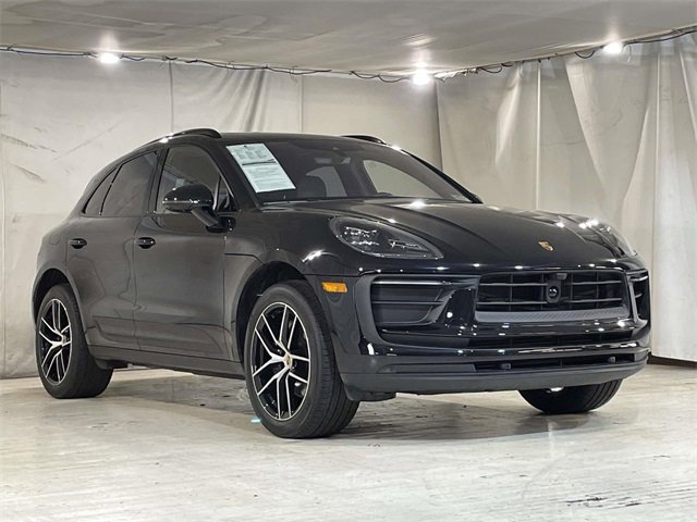 Used 2025 Porsche Macan image 53