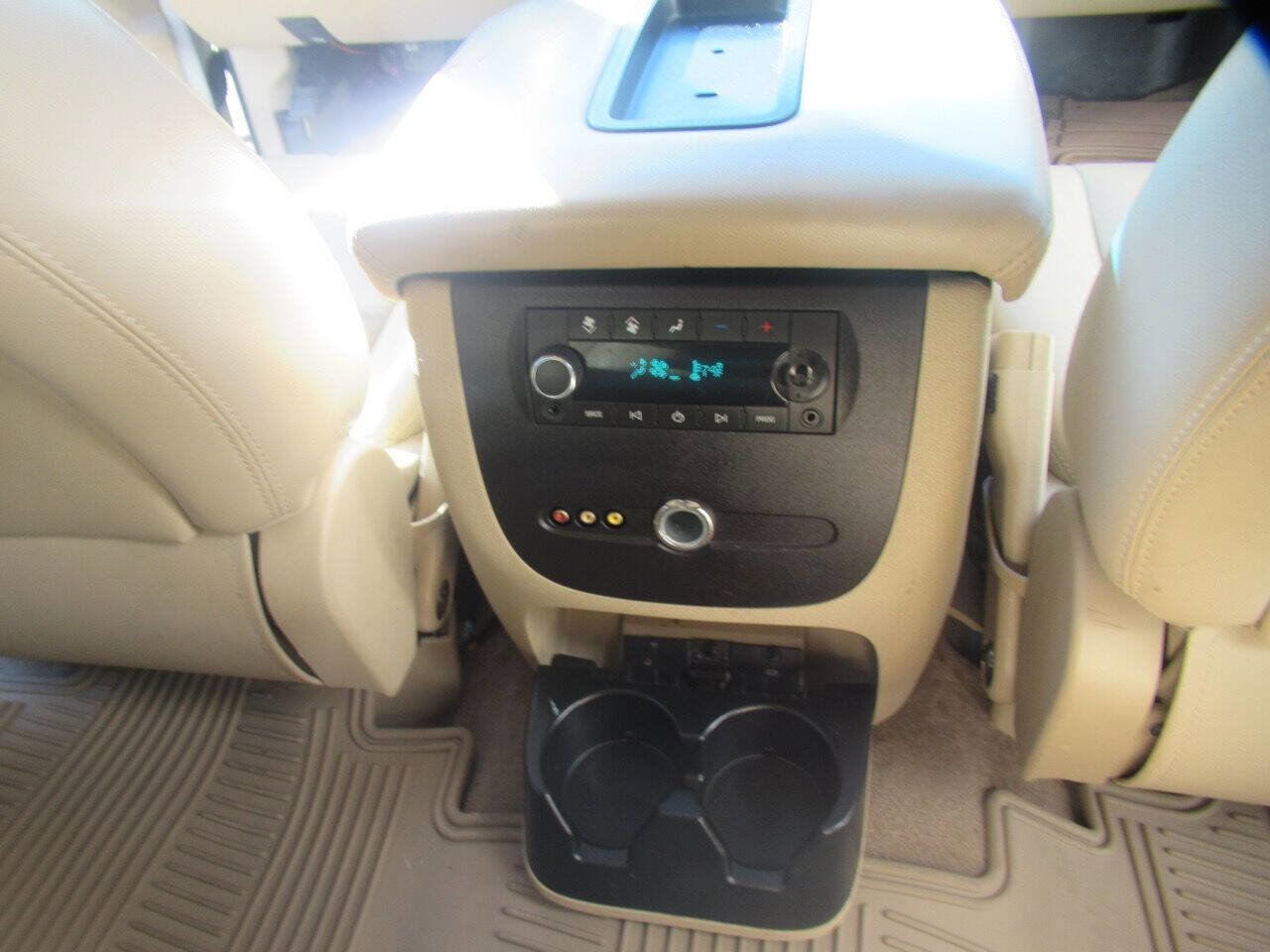 Used 2009 GMC Yukon 4WD Hybrid image 34