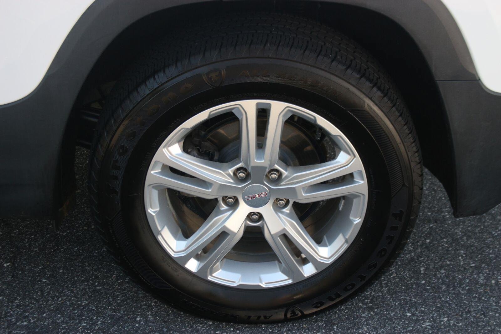 Used 2020 GMC Terrain SLE FWD image 36