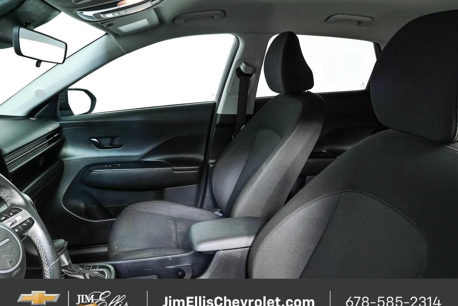 Used 2024 Hyundai Kona SEL FWD image 5