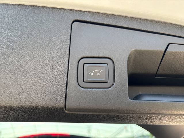 Used 2024 Cadillac XT4 Luxury AWD/4WD image 23