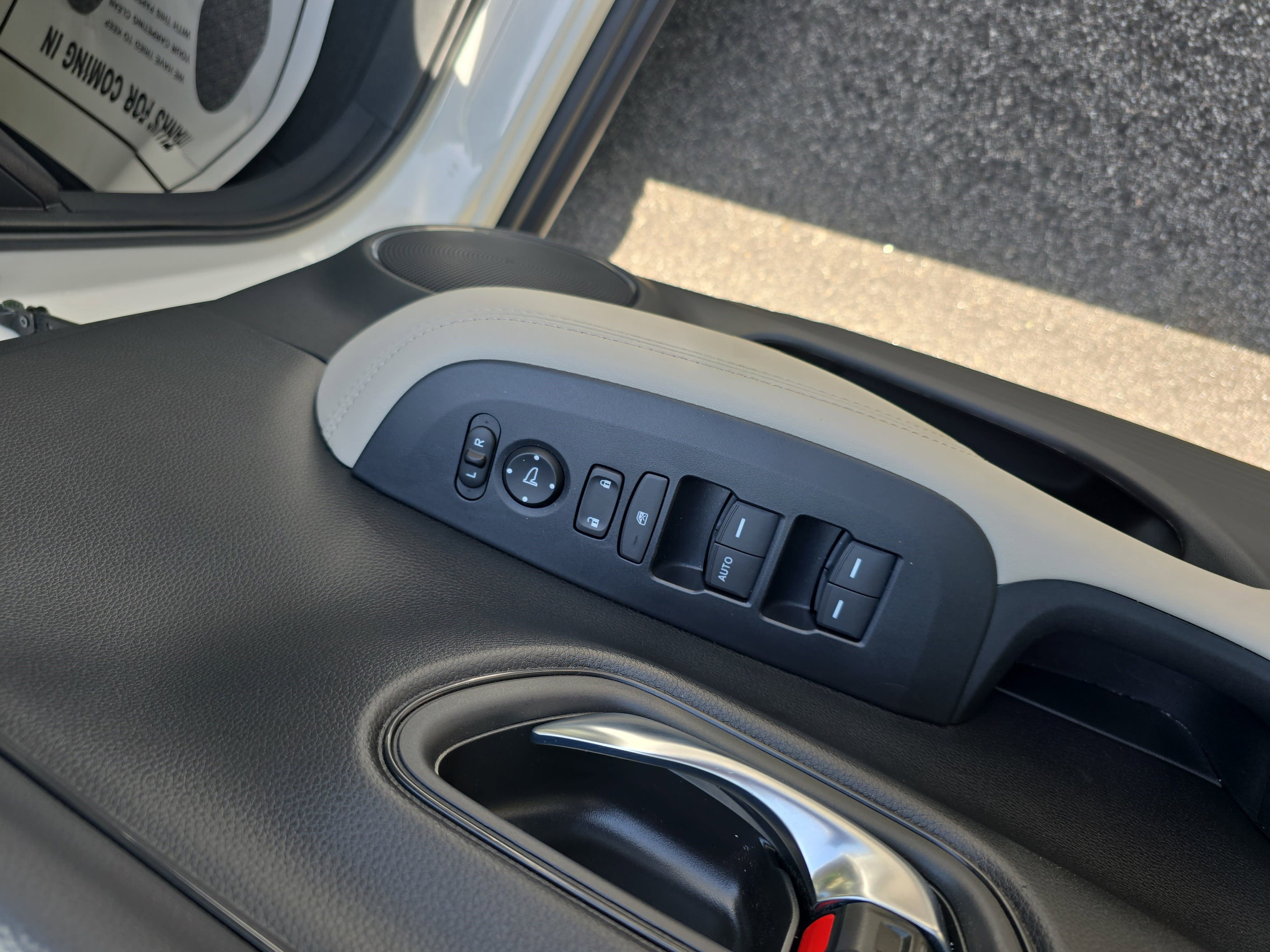 Used 2024 Honda HR-V LX image 28