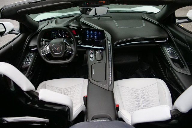 Used 2023 Chevrolet Corvette Stingray Premium Conv w/ Z51 Performance Package image 49