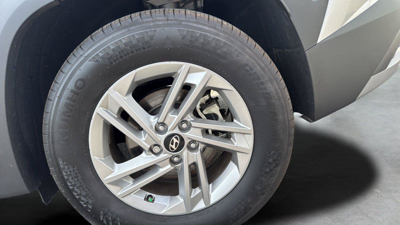 Used 2025 Hyundai Tucson SE FWD image 25