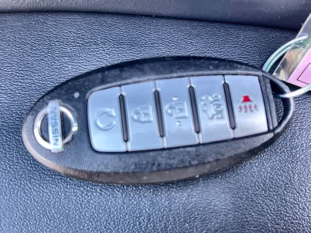 Used 2023 Nissan Sentra SR w/ SR Premium Package FWD image 21