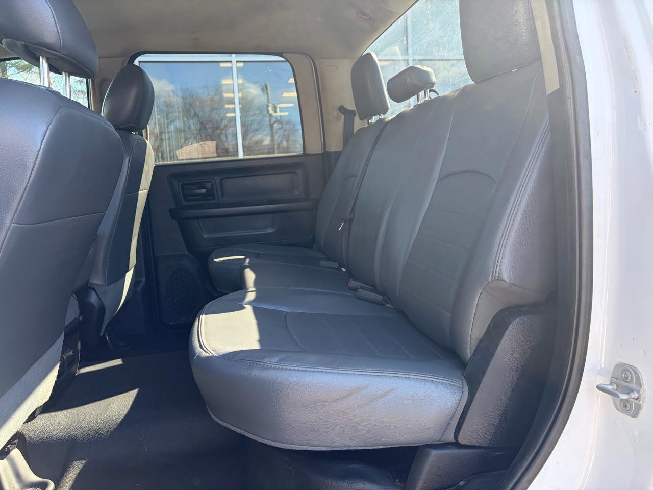 Used 2014 RAM 5500 Tradesman image 36