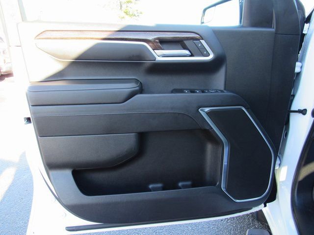 Certified 2023 GMC Sierra 1500 Elevation w/ LPO, Elevation Black Package image 11