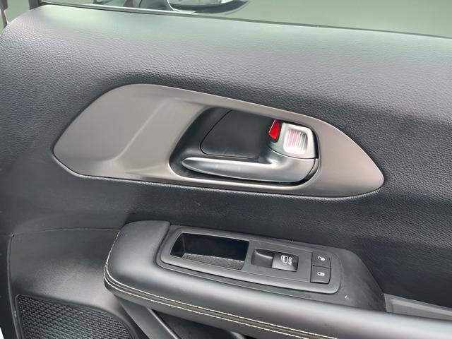 Used 2025 Chrysler Pacifica Select FWD image 35