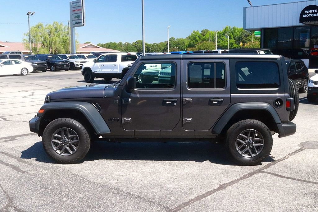 Used 2025 Jeep Wrangler Unlimited Sport AWD/4WD image 4