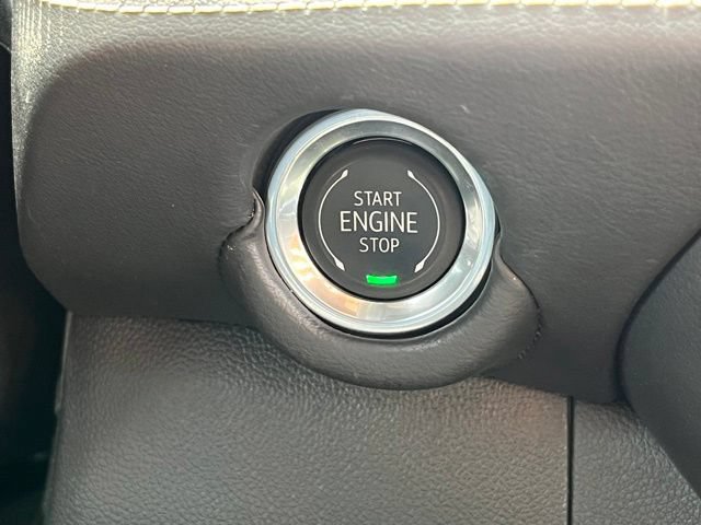 Used 2025 Chevrolet Suburban Premier AWD/4WD image 29