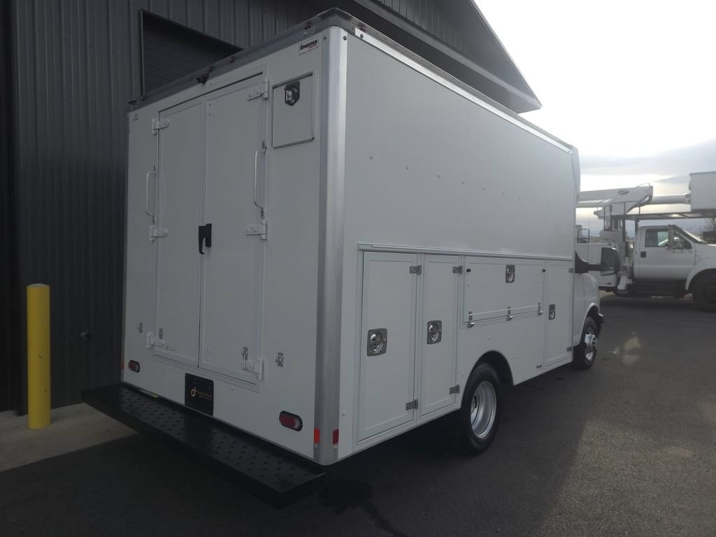 Used 2020 Chevrolet Express 3500 w/ Power Convenience Package RWD image 7