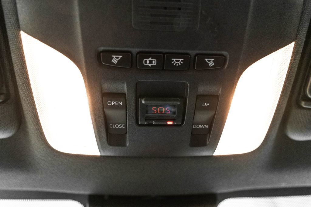 Used 2020 Toyota Corolla XSE FWD image 28