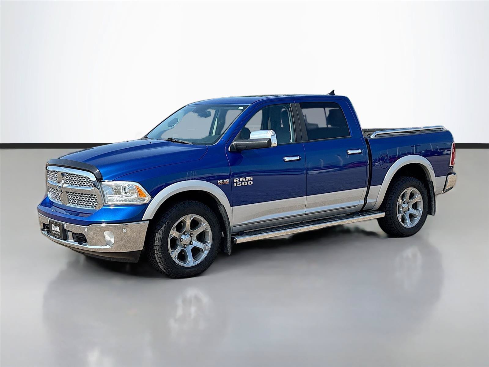 Used 2014 RAM 1500 Laramie w/ Convenience Group AWD/4WD image 4