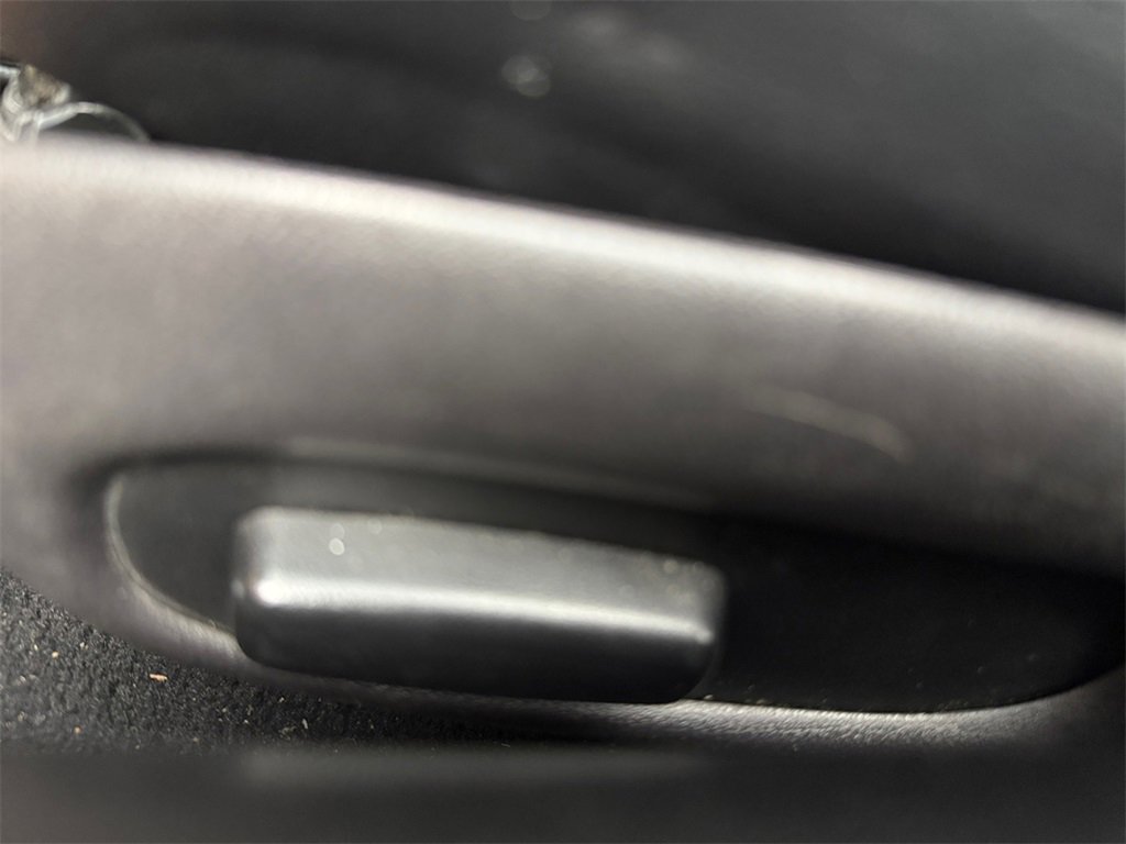 Used 1998 Chevrolet Corvette Convertible w/ Memory Pkg image 13