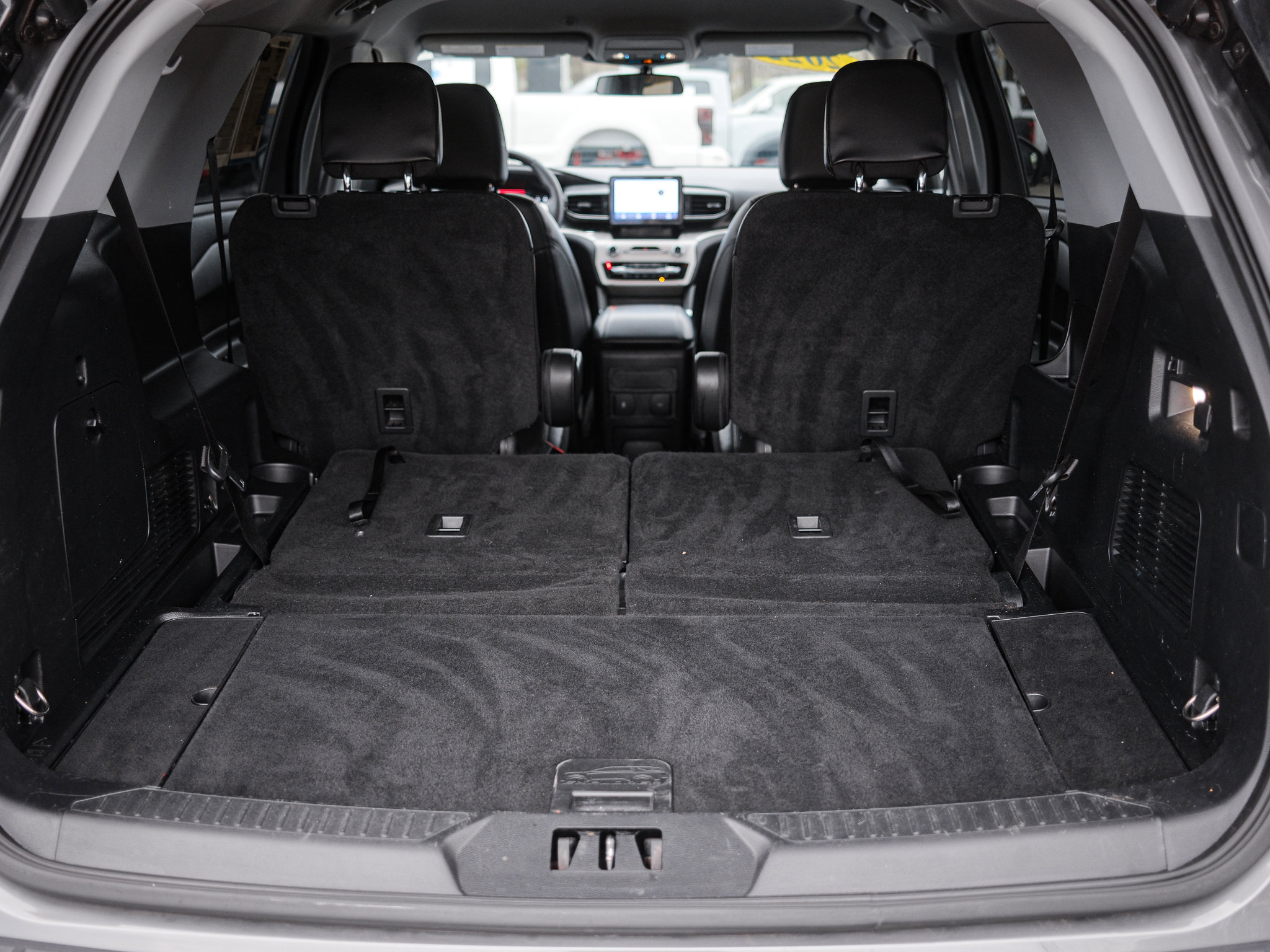 Used 2022 Ford Explorer XLT w/ Equipment Group 202A image 31