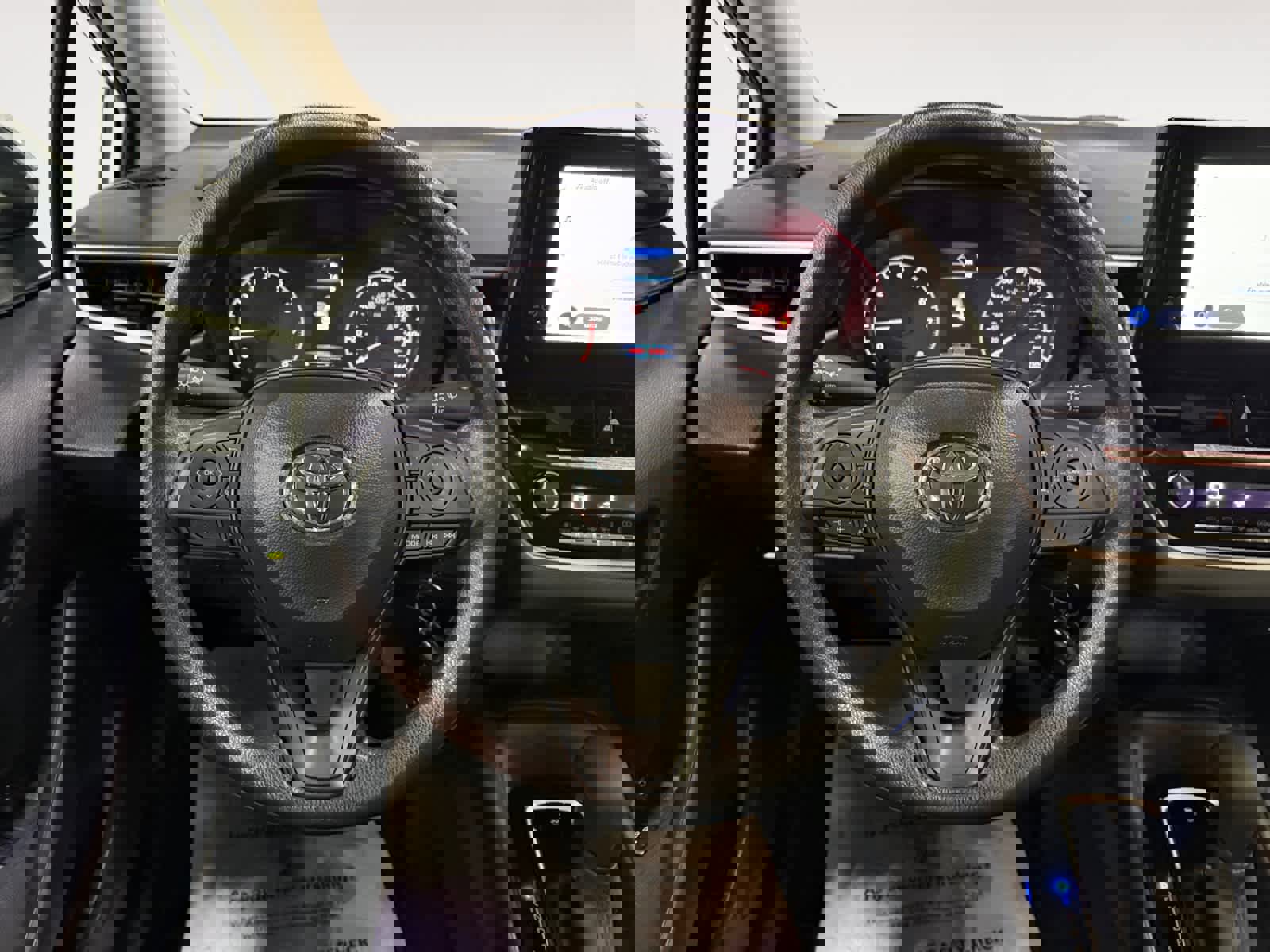 Used 2025 Toyota Corolla LE image 16