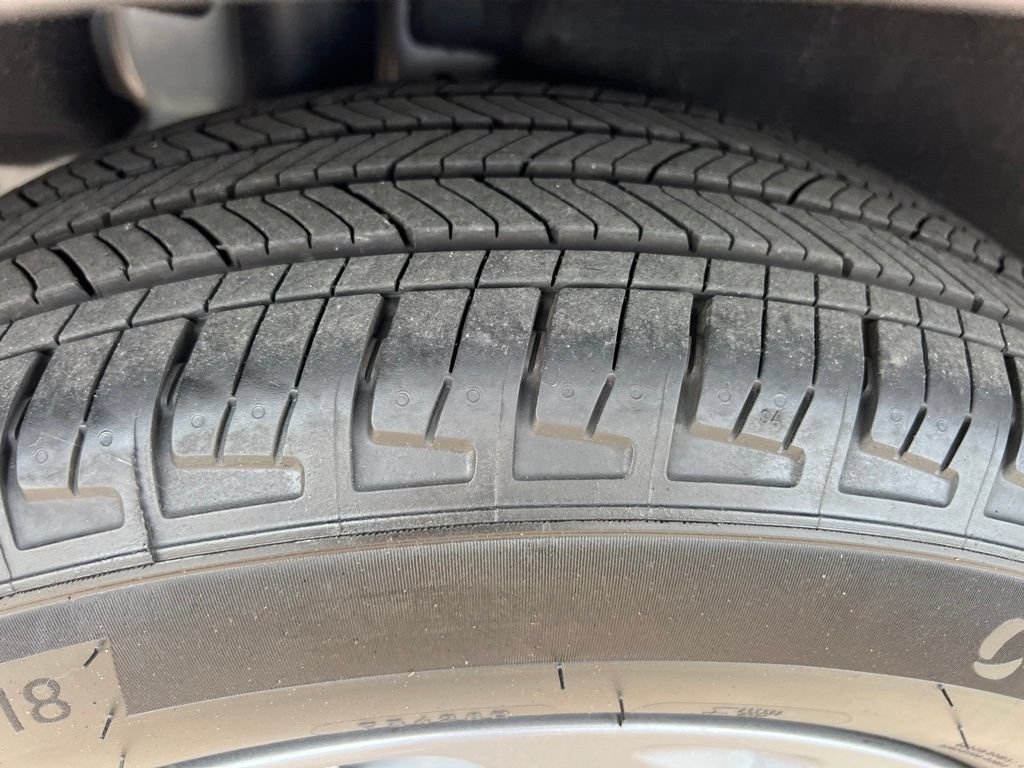 Used 2025 Ford Escape ST-Line w/ Equipment Group 301A FWD image 17