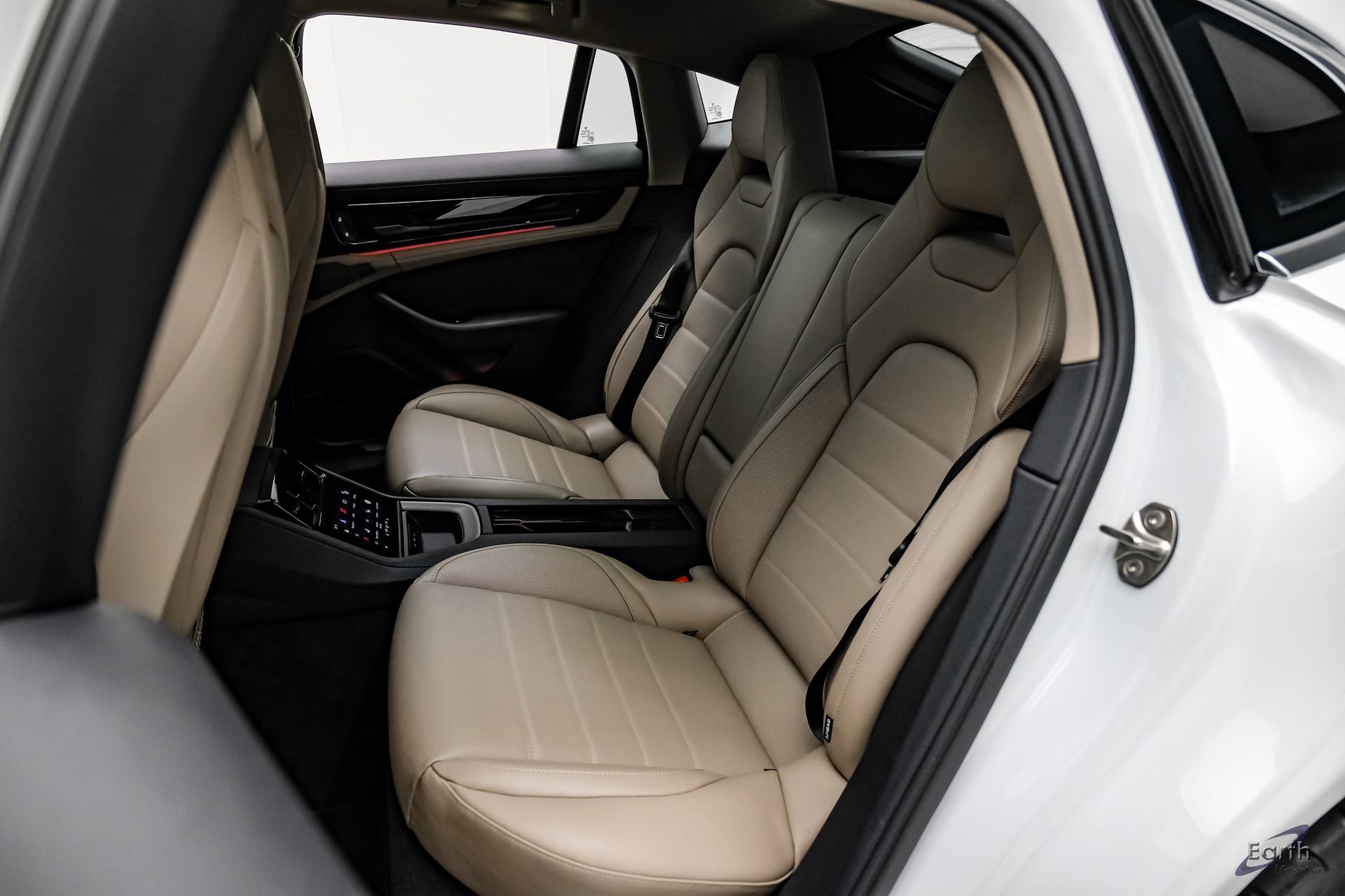 Used 2025 Porsche Panamera w/ Premium Package image 73