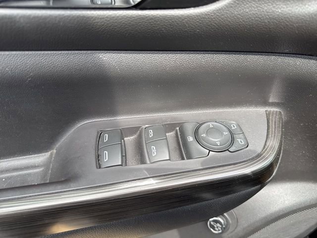 Used 2020 GMC Acadia SLT w/ Trailering Package FWD image 17